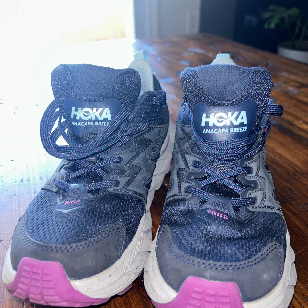 Hoka Anacapa Breeze Shoes - Dark Blue and Pink